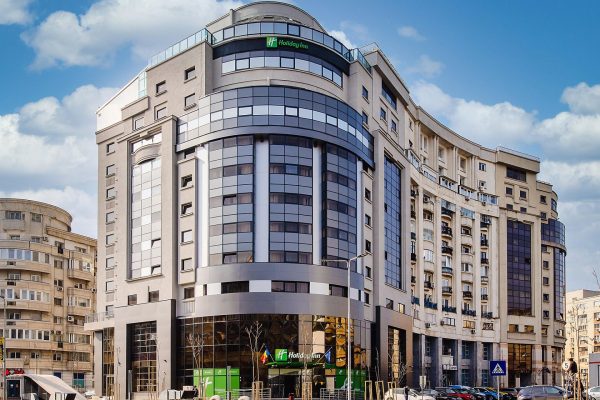 1. holiday-inn-bucharest-6896381693-2x1